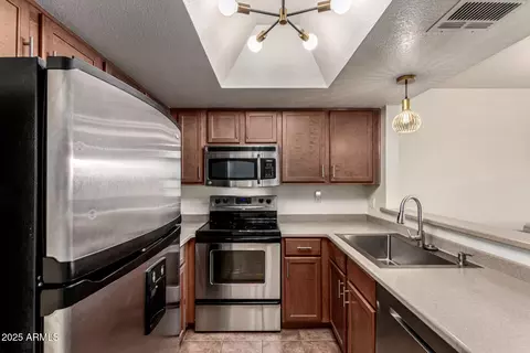 Kitchen - 1720 E Thunderbird Rd #2058, Phoenix, AZ 85022 photo 1 of 4