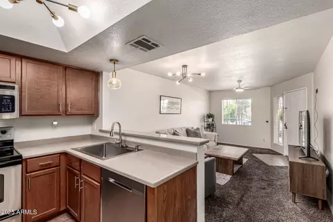 Kitchen - 1720 E Thunderbird Rd #2058, Phoenix, AZ 85022 photo 4 of 4