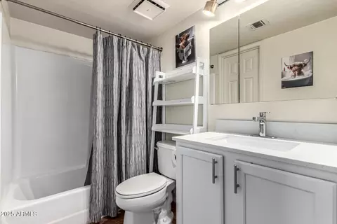Bath - 1720 E Thunderbird Rd #2058, Phoenix, AZ 85022 photo 1 of 1