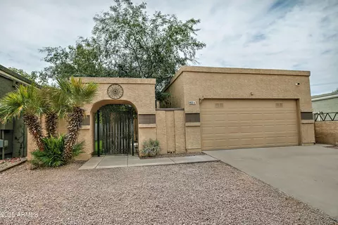619 E Jensen St #92, Mesa, AZ 85203