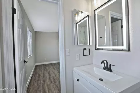 Bath - 619 E Jensen St #92, Mesa, AZ 85203 photo 2 of 3