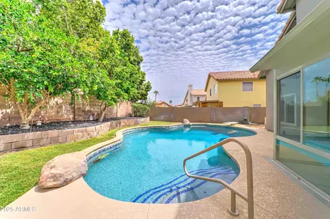 Exterior - 3450 E Glenhaven Dr, Phoenix, AZ 85048 photo 6 of 8