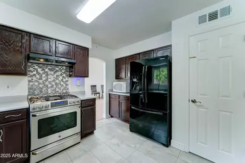 Kitchen - 3450 E Glenhaven Dr, Phoenix, AZ 85048 photo 4 of 4