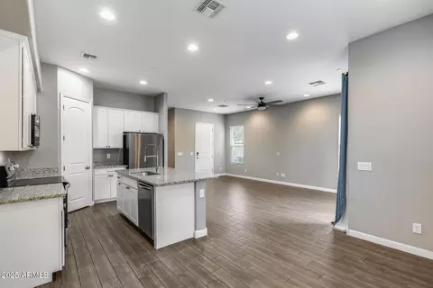 Entry Way - 3023 N 37th Pl, Phoenix, AZ 85018 photo 1 of 2