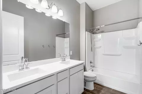 Bath - 3023 N 37th Pl, Phoenix, AZ 85018 photo 1 of 4