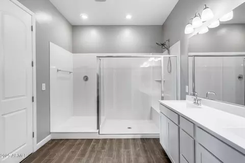 Bath - 3023 N 37th Pl, Phoenix, AZ 85018 photo 4 of 4