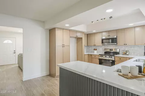 Kitchen - 2628 E Aster Dr, Phoenix, AZ 85032 photo 7 of 7