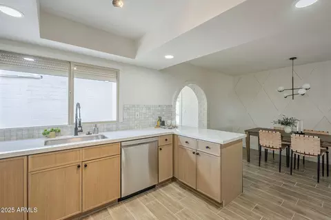 Kitchen - 2628 E Aster Dr, Phoenix, AZ 85032 photo 4 of 7
