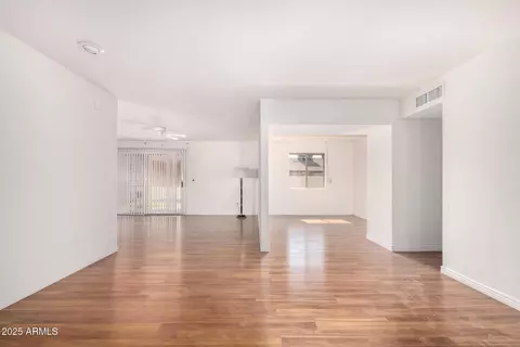 4250 N 77th Ave, Phoenix, AZ 85033 photo 8