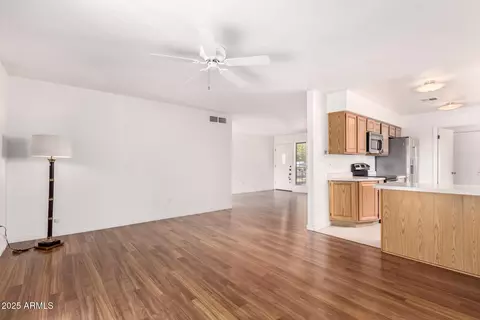 4250 N 77th Ave, Phoenix, AZ 85033 photo 16