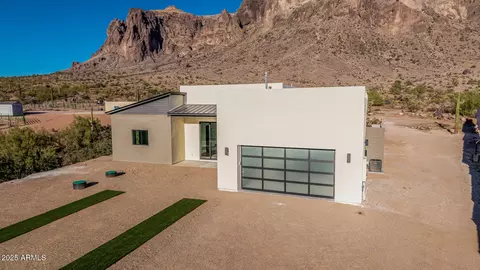 Exterior - 2075 N Holmes Rd, Apache Junction, AZ 85119 photo 15 of 15