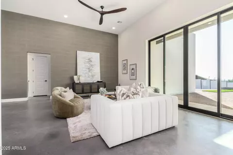 Living - 2075 N Holmes Rd, Apache Junction, AZ 85119 photo 4 of 5