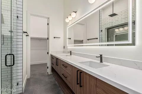 Bath - 2075 N Holmes Rd, Apache Junction, AZ 85119 photo 1 of 5