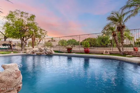 6847 W El Cortez Pl, Peoria, AZ 85383