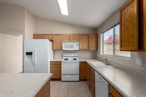 Kitchen - 39 W Gail Dr, Gilbert, AZ 85233 photo 3 of 3