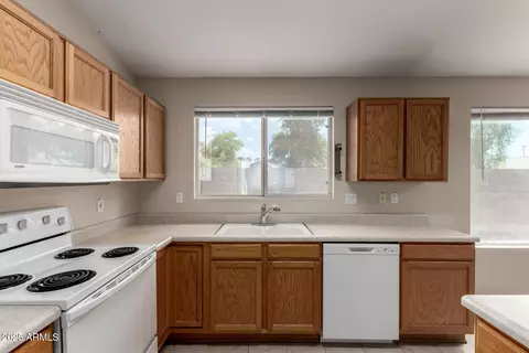 Kitchen - 39 W Gail Dr, Gilbert, AZ 85233 photo 1 of 3