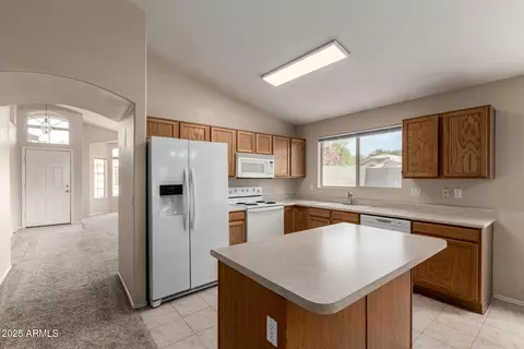Kitchen - 39 W Gail Dr, Gilbert, AZ 85233 photo 2 of 3