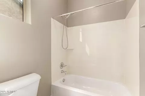 Bath - 3630 E Rakestraw Ln, Gilbert, AZ 85298 photo 3 of 3
