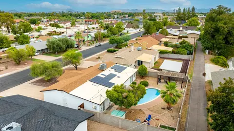 View/Area - 1255 W Devonshire St, Mesa, AZ 85201 photo 7 of 17