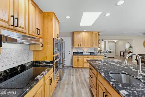 Kitchen - 1255 W Devonshire St, Mesa, AZ 85201 photo 5 of 8
