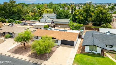 View/Area - 1255 W Devonshire St, Mesa, AZ 85201 photo 3 of 17