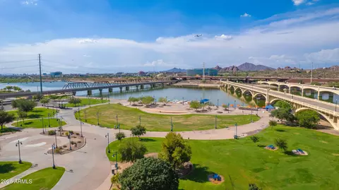 View/Area - 1255 W Devonshire St, Mesa, AZ 85201 photo 14 of 17