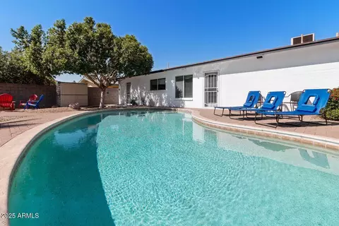 Exterior - 1255 W Devonshire St, Mesa, AZ 85201 photo 7 of 9