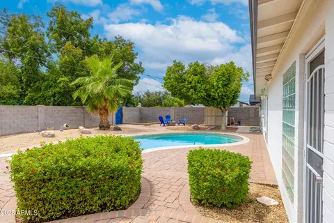 Exterior - 1255 W Devonshire St, Mesa, AZ 85201 photo 6 of 9