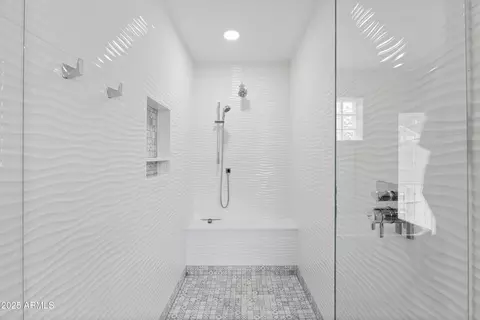 Bath - 1255 W Devonshire St, Mesa, AZ 85201 photo 3 of 5