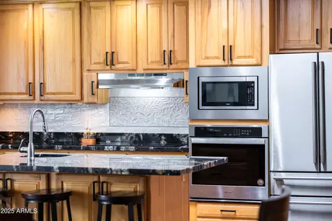 Kitchen - 1255 W Devonshire St, Mesa, AZ 85201 photo 7 of 8