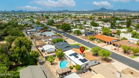 View/Area - 1255 W Devonshire St, Mesa, AZ 85201 photo 6 of 17