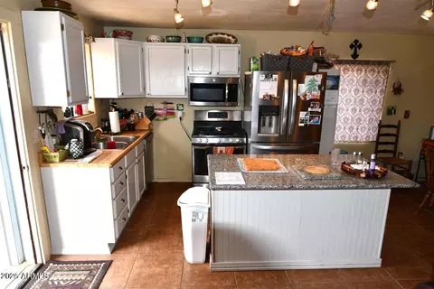 653 E Border Rd, Bisbee, AZ 85603 photo 10