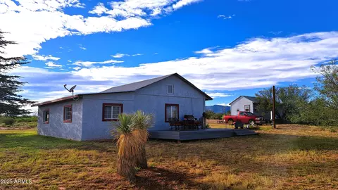 653 E Border Rd, Bisbee, AZ 85603 photo 2