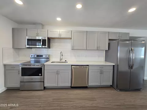 Kitchen - 1702 W Hidalgo Ave, Phoenix, AZ 85041 photo 3 of 3
