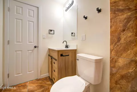 Bath - 4144 N 29th Ave, Phoenix, AZ 85017 photo 4 of 4