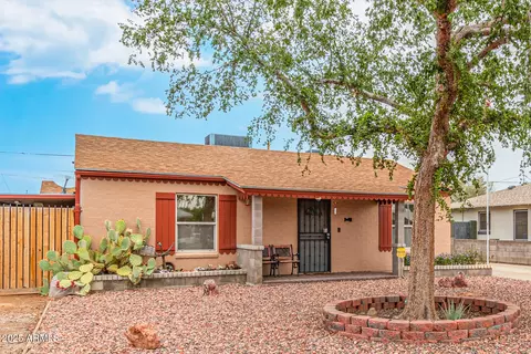 Exterior - 2710 E Amelia Ave, Phoenix, AZ 85016 photo 2 of 5