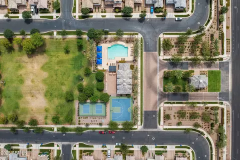 View/Area - 10308 E Nichols Ave, Mesa, AZ 85209 photo 4 of 9