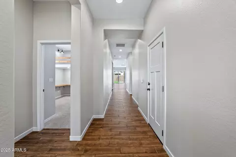 Entry Way - 10308 E Nichols Ave, Mesa, AZ 85209 photo 3 of 6