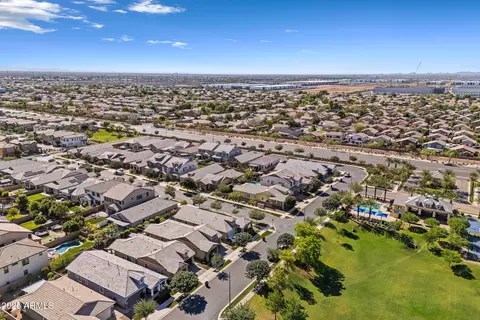 View/Area - 10308 E Nichols Ave, Mesa, AZ 85209 photo 8 of 9
