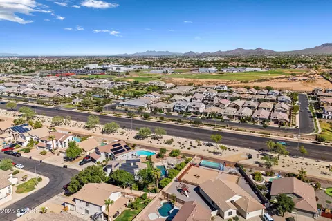 View/Area - 10308 E Nichols Ave, Mesa, AZ 85209 photo 5 of 9