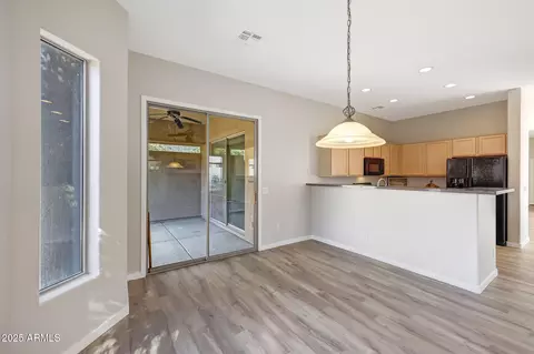 2023 E Beautiful Ln, Phoenix, AZ 85042 photo 12