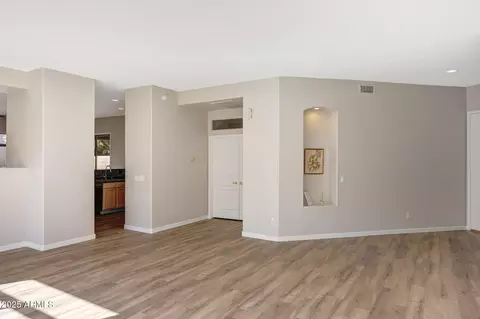 2023 E Beautiful Ln, Phoenix, AZ 85042 photo 7