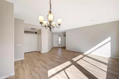 2023 E Beautiful Ln, Phoenix, AZ 85042 photo 4