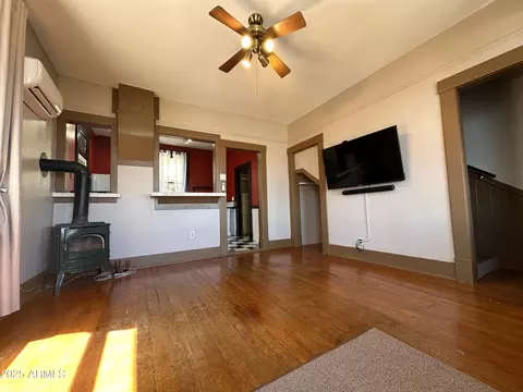 Living - 30 Magnolia Ave, Jerome, AZ 86331 photo 1 of 3