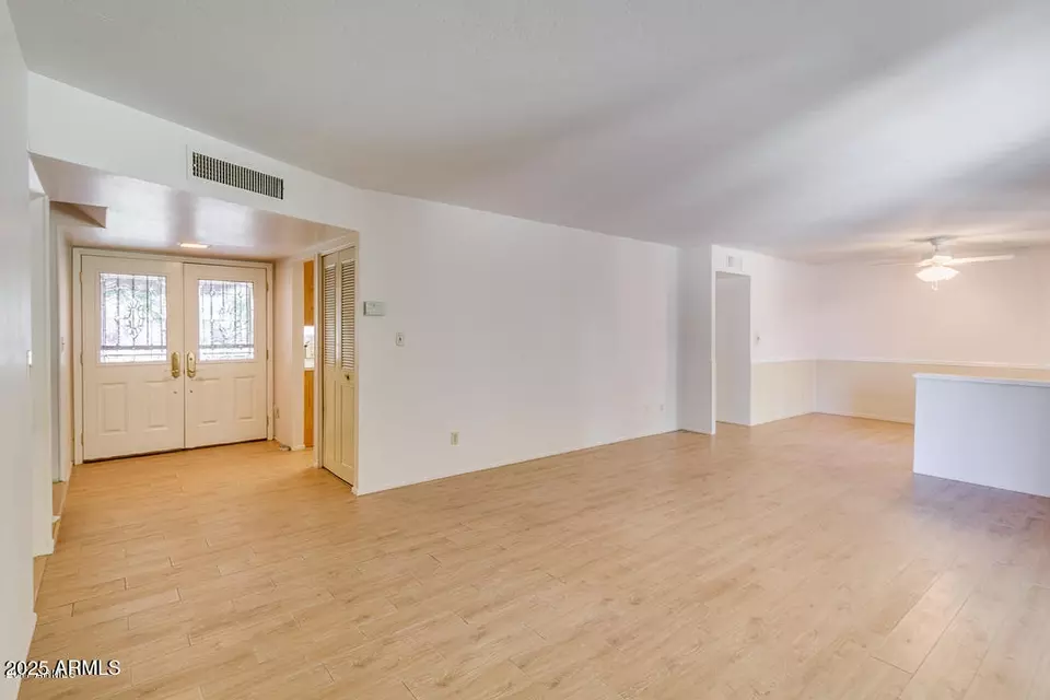 Living - 3317 S Pine St, Tempe, AZ 85282 photo 1 of 1