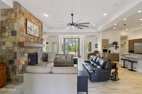 Living - 608 N Trailhead Dr, Payson, AZ 85541 photo 2 of 5