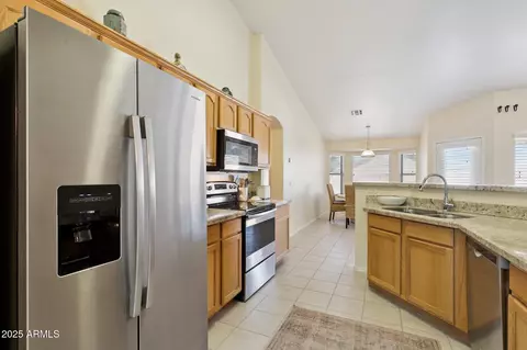 Kitchen - 1648 E Desert Ln, Phoenix, AZ 85042 photo 1 of 4