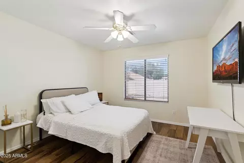 Bedroom - 1648 E Desert Ln, Phoenix, AZ 85042 photo 3 of 3