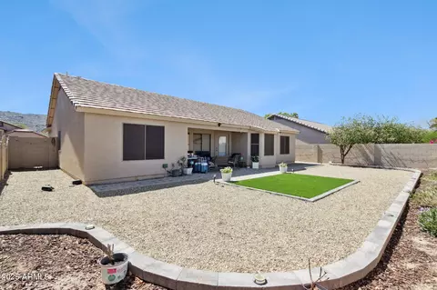 Exterior - 1648 E Desert Ln, Phoenix, AZ 85042 photo 2 of 3