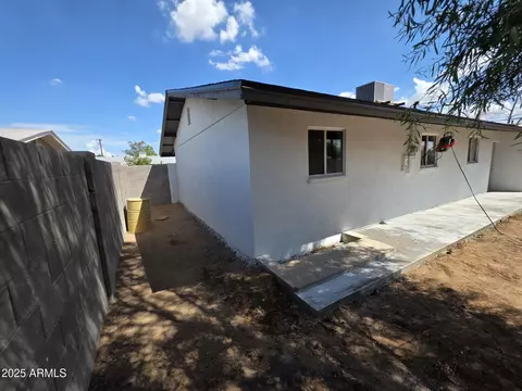 Exterior - 7145 E Bramble Ave, Mesa, AZ 85208 photo 2 of 6